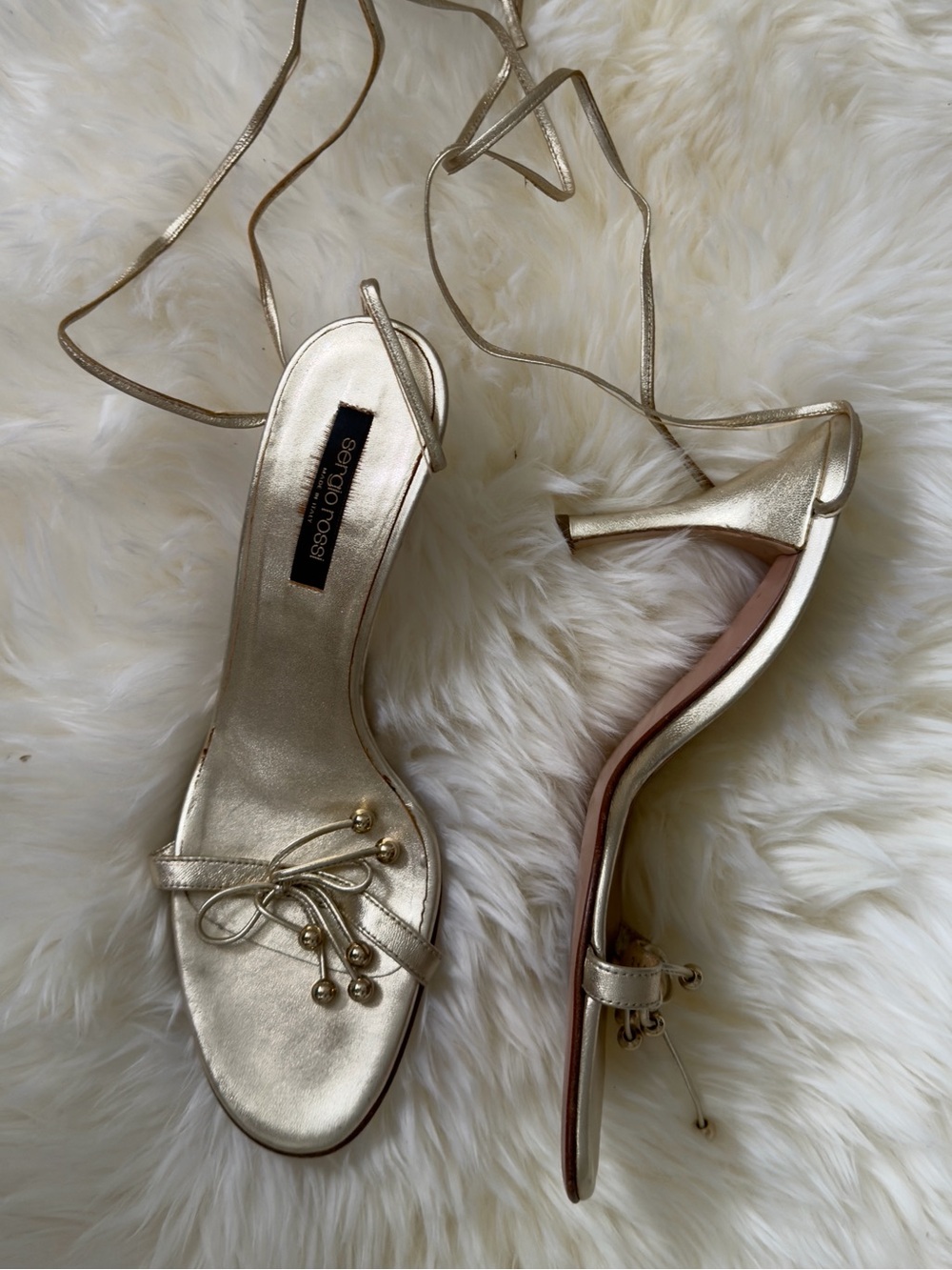 Adorable vintage Sergio Rossi gold ankle wrap up heels with bows